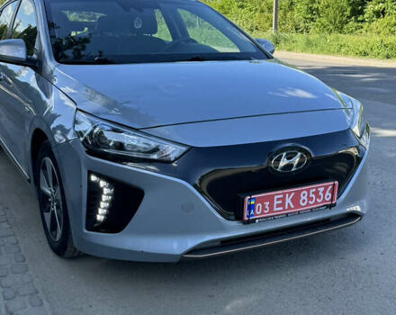 Серый Хендай Ioniq Electric, объемом двигателя 0 л и пробегом 186 тыс. км за 10400 $, фото 1 на Automoto.ua