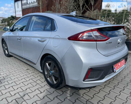 Серый Хендай Ioniq Electric, объемом двигателя 0 л и пробегом 110 тыс. км за 14500 $, фото 10 на Automoto.ua