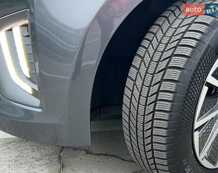 Сірий Хендай Ioniq Electric, об'ємом двигуна 0 л та пробігом 88 тис. км за 17000 $, фото 25 на Automoto.ua