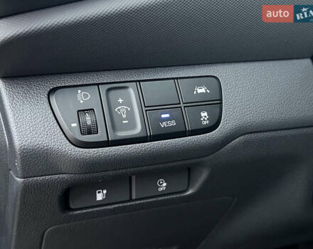 Сірий Хендай Ioniq Electric, об'ємом двигуна 0 л та пробігом 88 тис. км за 17000 $, фото 11 на Automoto.ua