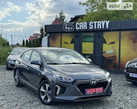 Серый Хендай Ioniq Electric, объемом двигателя 0 л и пробегом 131 тыс. км за 13900 $, фото 15 на Automoto.ua