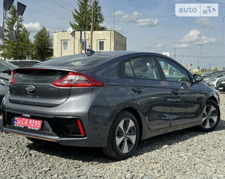 Серый Хендай Ioniq Electric, объемом двигателя 0 л и пробегом 131 тыс. км за 13900 $, фото 10 на Automoto.ua