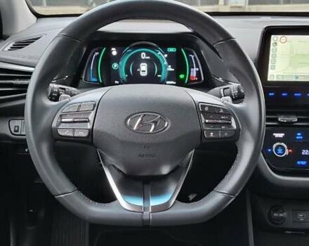 Сірий Хендай Ioniq Electric, об'ємом двигуна 0 л та пробігом 88 тис. км за 17000 $, фото 18 на Automoto.ua