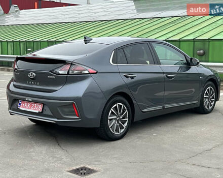 Сірий Хендай Ioniq Electric, об'ємом двигуна 0 л та пробігом 88 тис. км за 17000 $, фото 5 на Automoto.ua