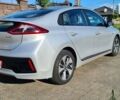 Серый Хендай Ioniq Electric, объемом двигателя 0 л и пробегом 95 тыс. км за 13700 $, фото 4 на Automoto.ua