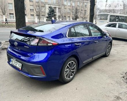 Синій Хендай Ioniq Electric, об'ємом двигуна 0 л та пробігом 14 тис. км за 25500 $, фото 3 на Automoto.ua