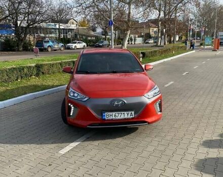Оранжевый Хендай Ioniq Electric, объемом двигателя 0 л и пробегом 212 тыс. км за 11700 $, фото 3 на Automoto.ua