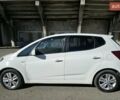 Белый Хендай ix20, объемом двигателя 1.4 л и пробегом 171 тыс. км за 6700 $, фото 3 на Automoto.ua