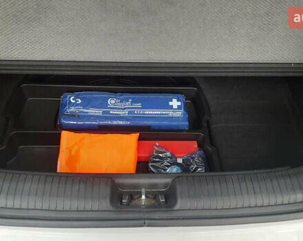 Белый Хендай ix20, объемом двигателя 1.6 л и пробегом 265 тыс. км за 8950 $, фото 35 на Automoto.ua