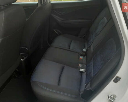 Белый Хендай ix20, объемом двигателя 1.6 л и пробегом 265 тыс. км за 8950 $, фото 30 на Automoto.ua