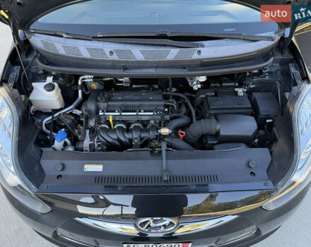 Черный Хендай ix20, объемом двигателя 1.6 л и пробегом 176 тыс. км за 11500 $, фото 33 на Automoto.ua