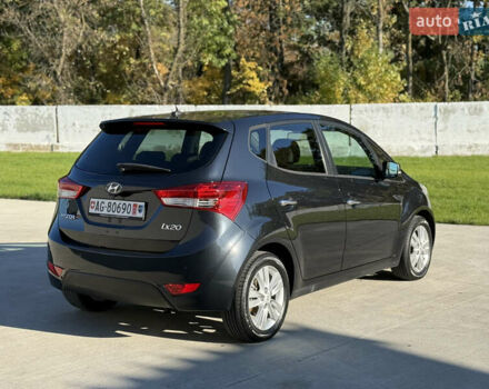 Черный Хендай ix20, объемом двигателя 1.6 л и пробегом 176 тыс. км за 10500 $, фото 4 на Automoto.ua