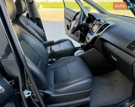 Черный Хендай ix20, объемом двигателя 1.6 л и пробегом 176 тыс. км за 11500 $, фото 28 на Automoto.ua