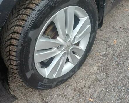 Черный Хендай ix20, объемом двигателя 1.6 л и пробегом 175 тыс. км за 10900 $, фото 11 на Automoto.ua