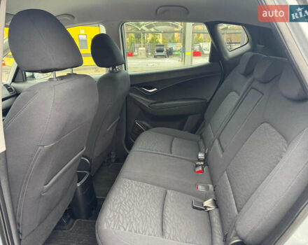 Серый Хендай ix20, объемом двигателя 1.6 л и пробегом 138 тыс. км за 10950 $, фото 16 на Automoto.ua