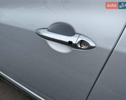 Серый Хендай ix20, объемом двигателя 1.6 л и пробегом 138 тыс. км за 10950 $, фото 15 на Automoto.ua