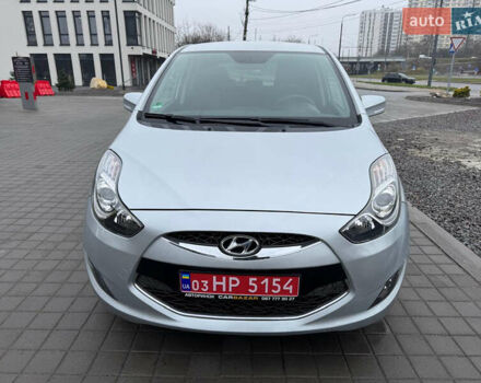Серый Хендай ix20, объемом двигателя 1.6 л и пробегом 138 тыс. км за 10950 $, фото 1 на Automoto.ua