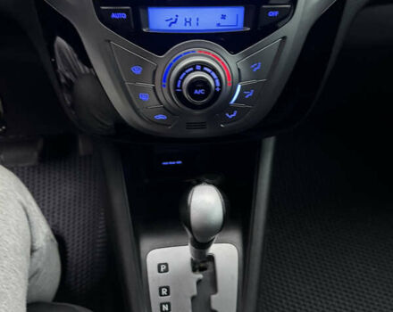 Хендай ix20 2013 в Луцке на Automoto.ua Серый Хендай ix20, объемом двигателя 1.6 л и пробегом 194 тыс. км за 9600 $, фото 13 на Automoto.ua