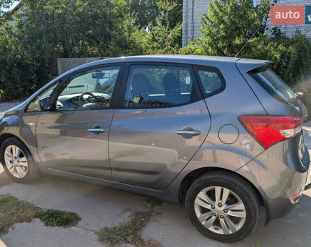 Серый Хендай ix20, объемом двигателя 1.6 л и пробегом 167 тыс. км за 10700 $, фото 1 на Automoto.ua