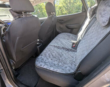 Серый Хендай ix20, объемом двигателя 1.6 л и пробегом 167 тыс. км за 10700 $, фото 8 на Automoto.ua