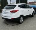 Белый Хендай их35, объемом двигателя 2 л и пробегом 180 тыс. км за 13000 $, фото 2 на Automoto.ua
