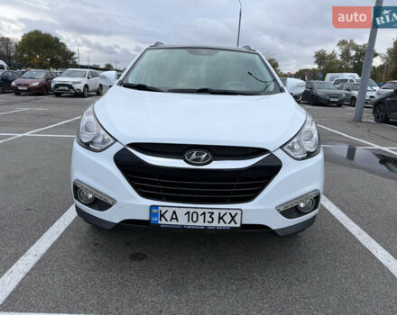 Білий Хендай іх35, об'ємом двигуна 2 л та пробігом 122 тис. км за 11500 $, фото 16 на Automoto.ua