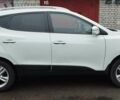 Белый Хендай их35, объемом двигателя 2 л и пробегом 215 тыс. км за 9900 $, фото 6 на Automoto.ua