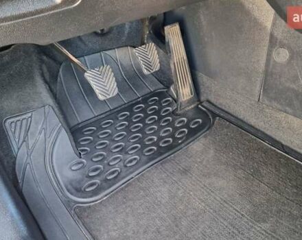 Белый Хендай их35, объемом двигателя 2 л и пробегом 226 тыс. км за 10300 $, фото 9 на Automoto.ua