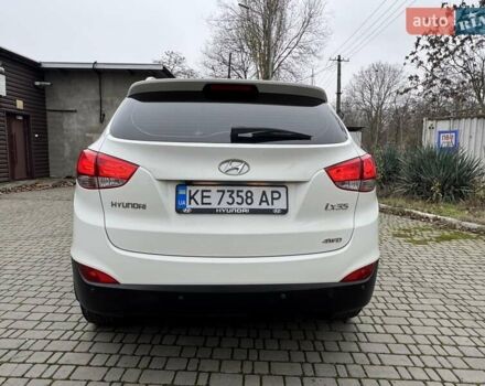 Белый Хендай их35, объемом двигателя 2.36 л и пробегом 111 тыс. км за 11999 $, фото 18 на Automoto.ua