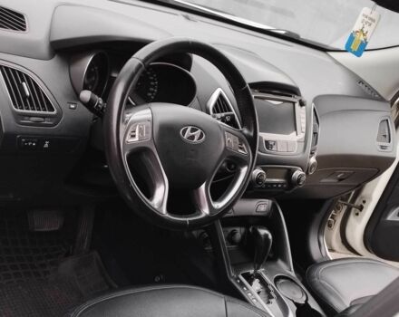 Білий Хендай іх35, об'ємом двигуна 2 л та пробігом 215 тис. км за 9900 $, фото 8 на Automoto.ua