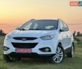 Белый Хендай их35, объемом двигателя 2 л и пробегом 247 тыс. км за 13400 $, фото 5 на Automoto.ua