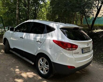 Белый Хендай их35, объемом двигателя 2 л и пробегом 162 тыс. км за 11300 $, фото 1 на Automoto.ua