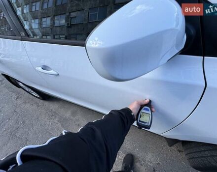Белый Хендай их35, объемом двигателя 1.7 л и пробегом 214 тыс. км за 13000 $, фото 72 на Automoto.ua