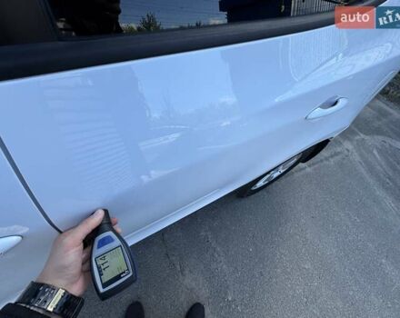Белый Хендай их35, объемом двигателя 1.7 л и пробегом 214 тыс. км за 13000 $, фото 58 на Automoto.ua