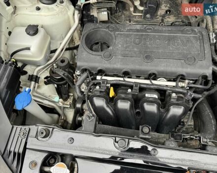 Белый Хендай их35, объемом двигателя 2.36 л и пробегом 111 тыс. км за 11999 $, фото 47 на Automoto.ua