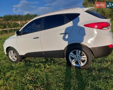 Білий Хендай іх35, об'ємом двигуна 2 л та пробігом 173 тис. км за 12300 $, фото 8 на Automoto.ua