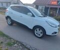 Белый Хендай их35, объемом двигателя 2 л и пробегом 172 тыс. км за 12200 $, фото 1 на Automoto.ua