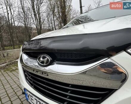 Белый Хендай их35, объемом двигателя 2.36 л и пробегом 111 тыс. км за 11999 $, фото 28 на Automoto.ua