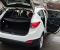 Белый Хендай их35, объемом двигателя 2 л и пробегом 215 тыс. км за 9900 $, фото 12 на Automoto.ua