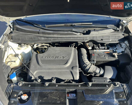 Белый Хендай их35, объемом двигателя 2 л и пробегом 164 тыс. км за 12450 $, фото 17 на Automoto.ua