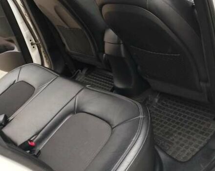 Белый Хендай их35, объемом двигателя 2 л и пробегом 215 тыс. км за 9900 $, фото 10 на Automoto.ua