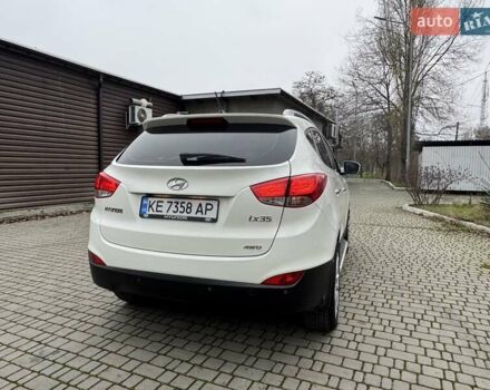 Белый Хендай их35, объемом двигателя 2.36 л и пробегом 111 тыс. км за 11999 $, фото 17 на Automoto.ua