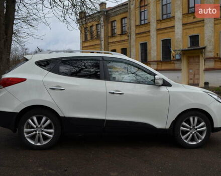 Белый Хендай их35, объемом двигателя 2.36 л и пробегом 202 тыс. км за 11300 $, фото 7 на Automoto.ua