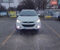 Белый Хендай их35, объемом двигателя 2 л и пробегом 163 тыс. км за 12000 $, фото 1 на Automoto.ua