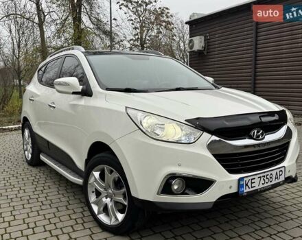 Белый Хендай их35, объемом двигателя 2.36 л и пробегом 111 тыс. км за 11999 $, фото 5 на Automoto.ua
