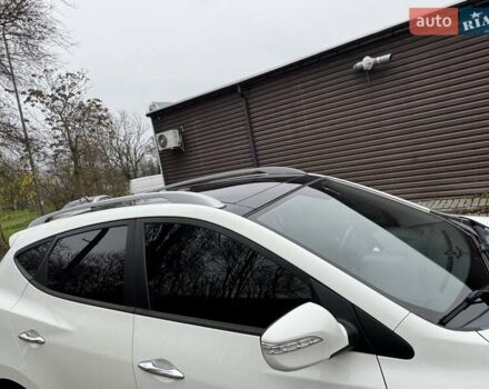 Белый Хендай их35, объемом двигателя 2.36 л и пробегом 111 тыс. км за 11999 $, фото 9 на Automoto.ua