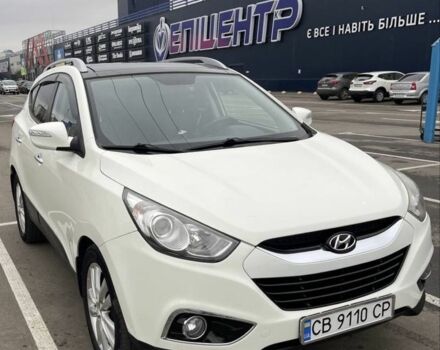 Белый Хендай их35, объемом двигателя 2.4 л и пробегом 202 тыс. км за 11000 $, фото 1 на Automoto.ua