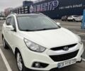 Белый Хендай их35, объемом двигателя 2.4 л и пробегом 202 тыс. км за 11000 $, фото 1 на Automoto.ua
