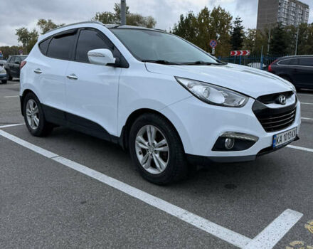 Білий Хендай іх35, об'ємом двигуна 2 л та пробігом 122 тис. км за 11500 $, фото 4 на Automoto.ua