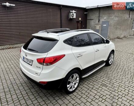 Белый Хендай их35, объемом двигателя 2.36 л и пробегом 111 тыс. км за 11999 $, фото 13 на Automoto.ua